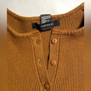 Forever 21 Dark, Tan Cropped Tee